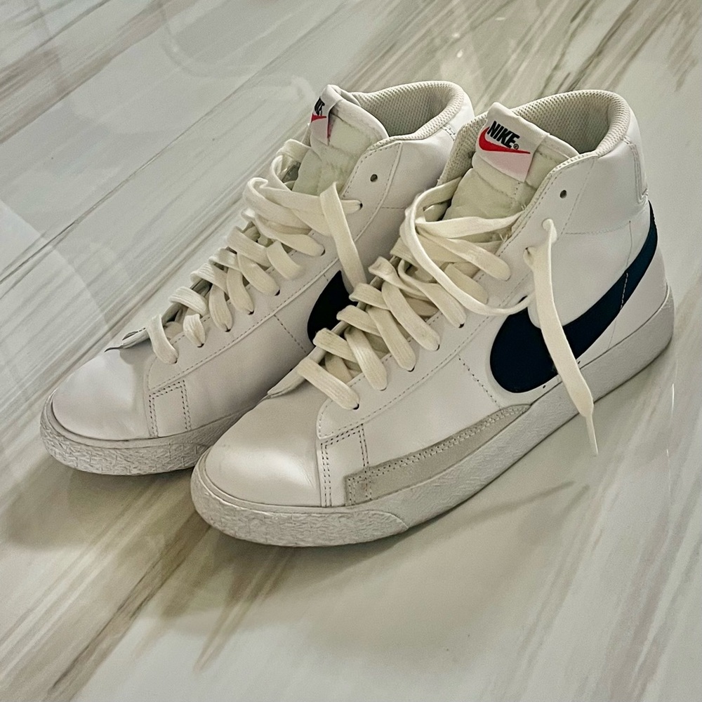 Size 7Y Nike Blazer Mid77 Vintage Youth Sneakers  White/Black